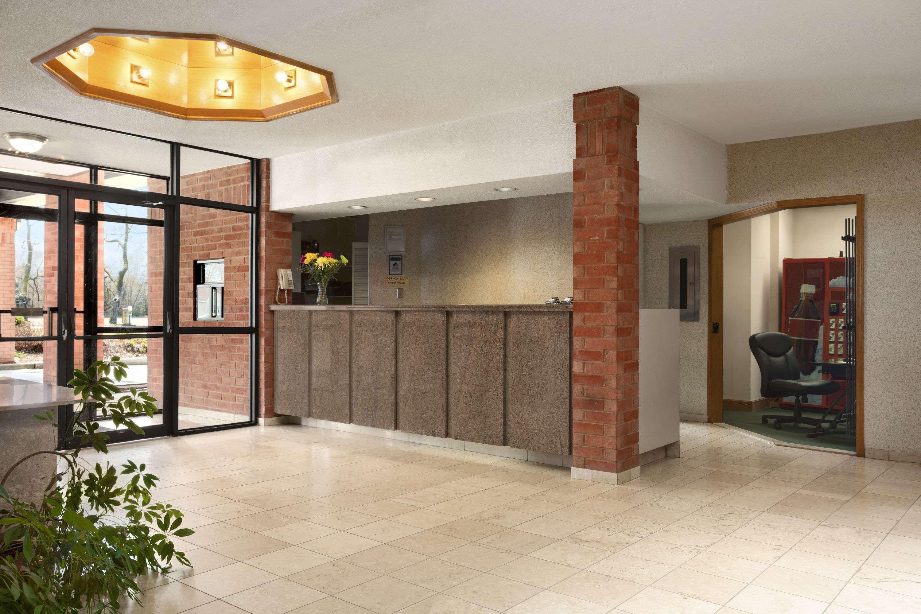 Travelodge By Wyndham Chatham Eksteriør bilde